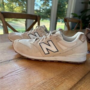 Women’s New Balance 996 Sneakers 8.5